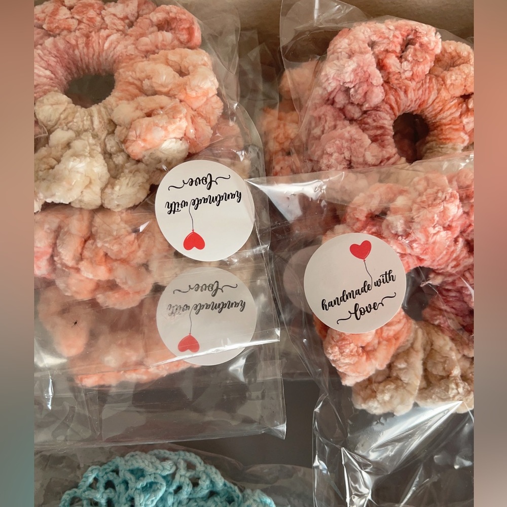 Donut Hair Scrunchie /